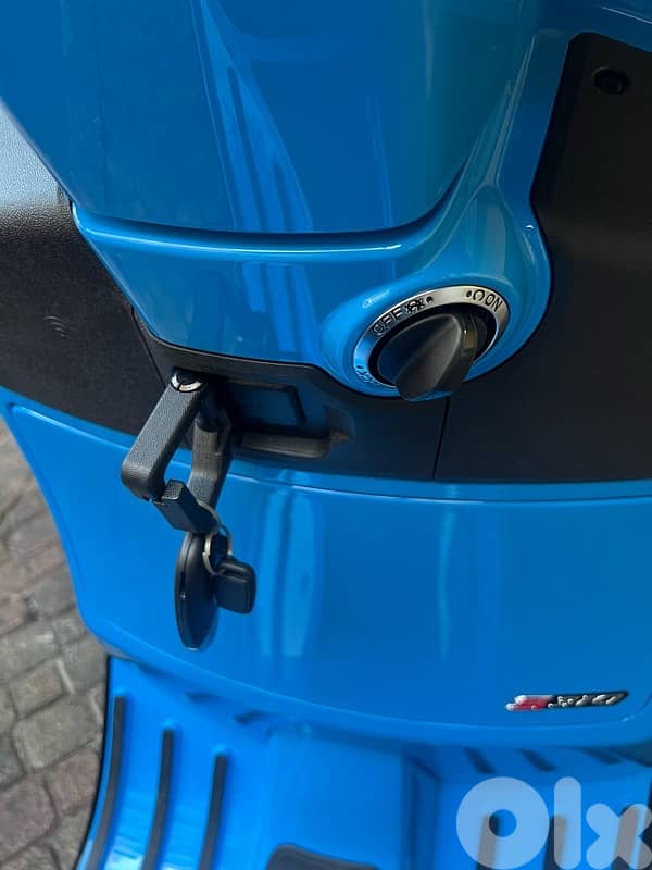 2025 Vespa GTS super S310 okm 14