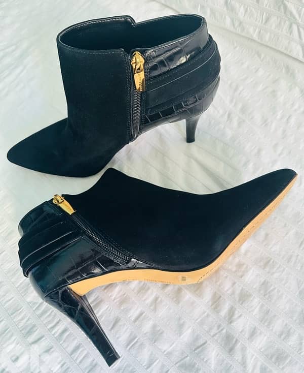 Vince Camuto 0