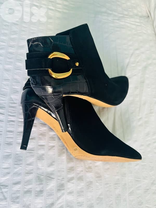 Vince Camuto 1