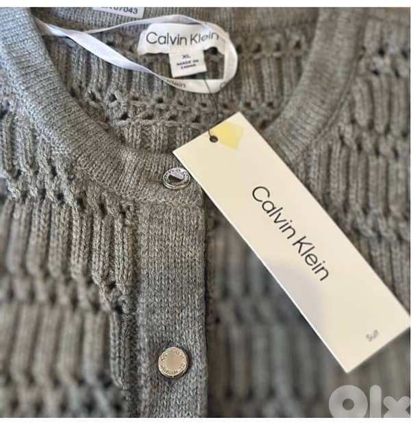 Calvin Klein 4