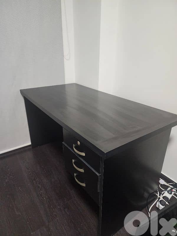 Wooden Office Desks (5) 1