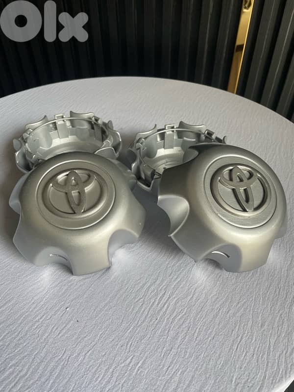 Toyota Prado, Land Cruiser, tundra, Sequoia 2005-2007 Center Hub Cap 1