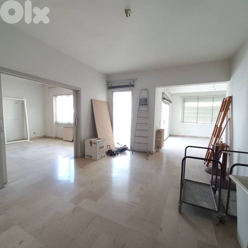 Spacious apartment in Jal el Dib for rentشقة واسعة للإيجار في جل الديب 0