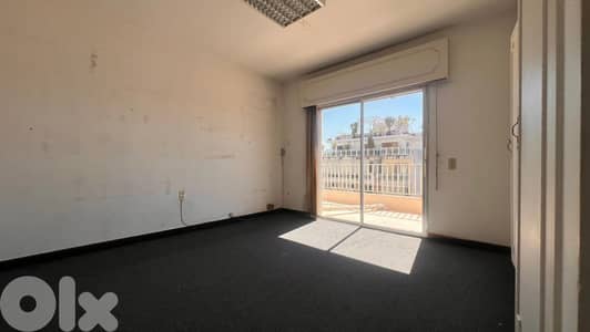Apartment for Sale in Badaroشقة للبيع في بدارو