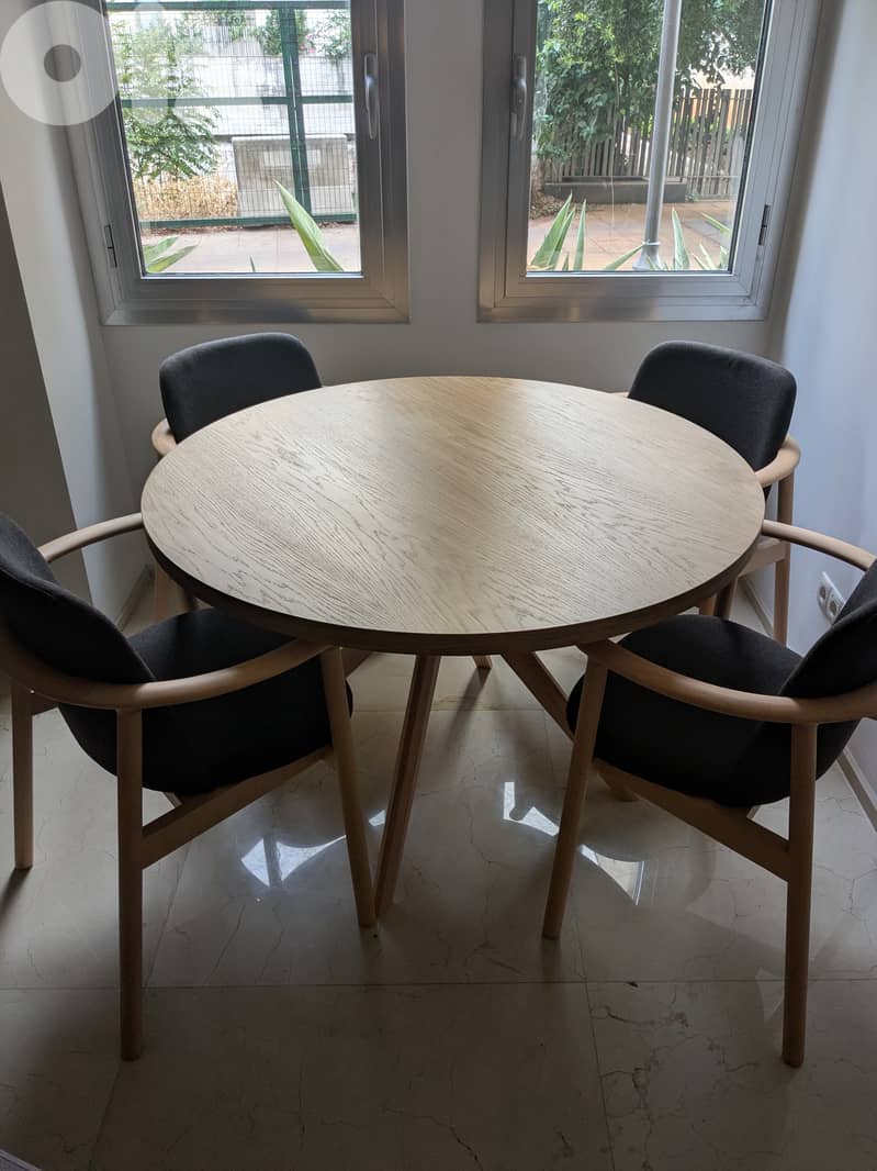 Dining table and 4 chairs 1