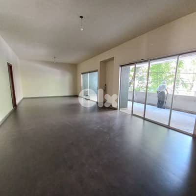 Spacious apartment in Zalka calm area for rentشقة واسعة للإيجار في الز