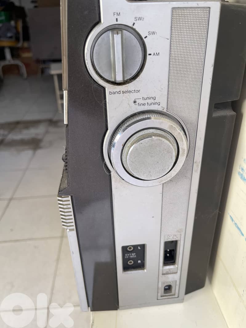 Old Radio Cassette 1