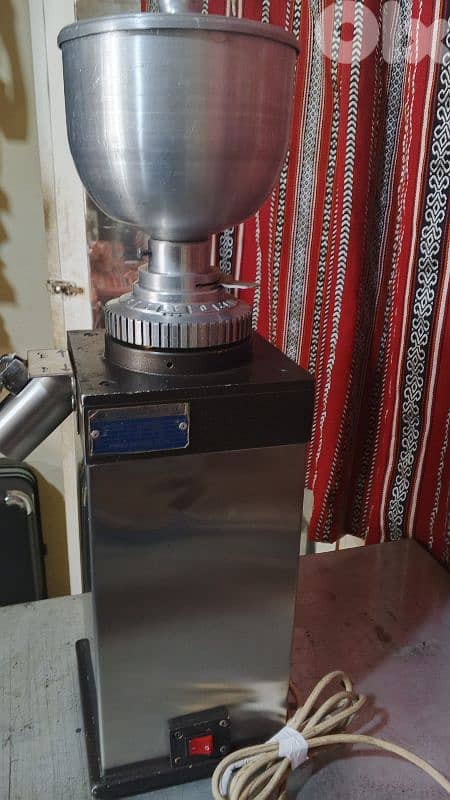 مطحنة بن صناعية 3