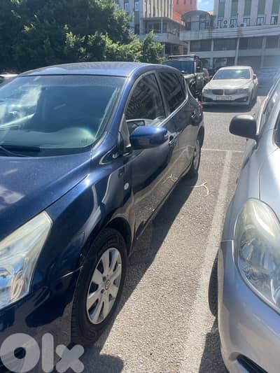 Nissan Tiida 2015