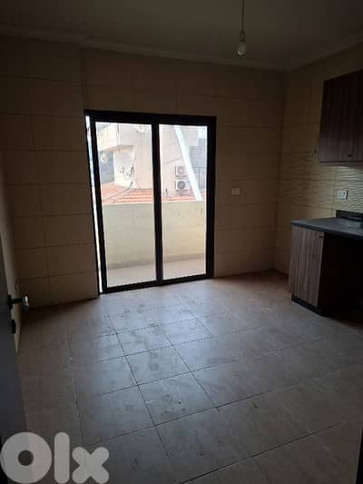 240 m2 Apartment in Mansourieh