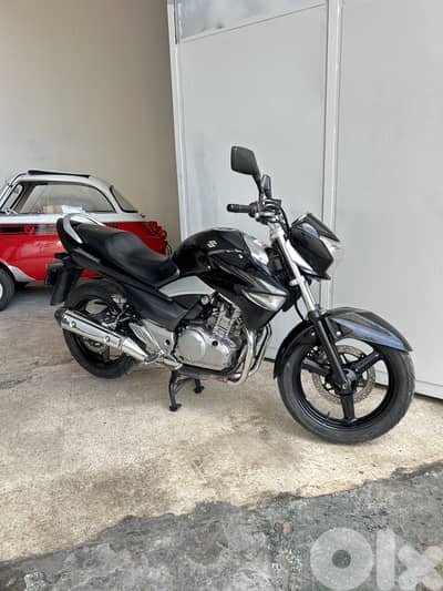 Suzuki Inazuma 250 cc