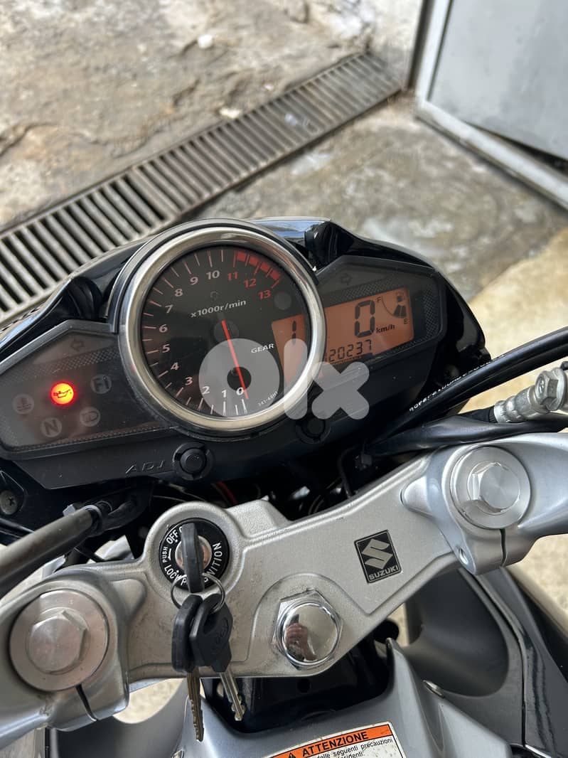 Suzuki Inazuma 250 cc 2