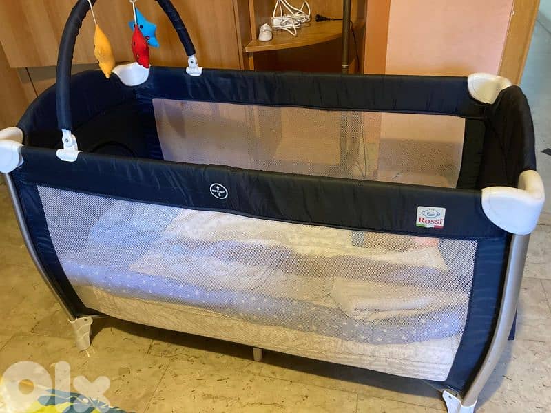 bed & high chair 0