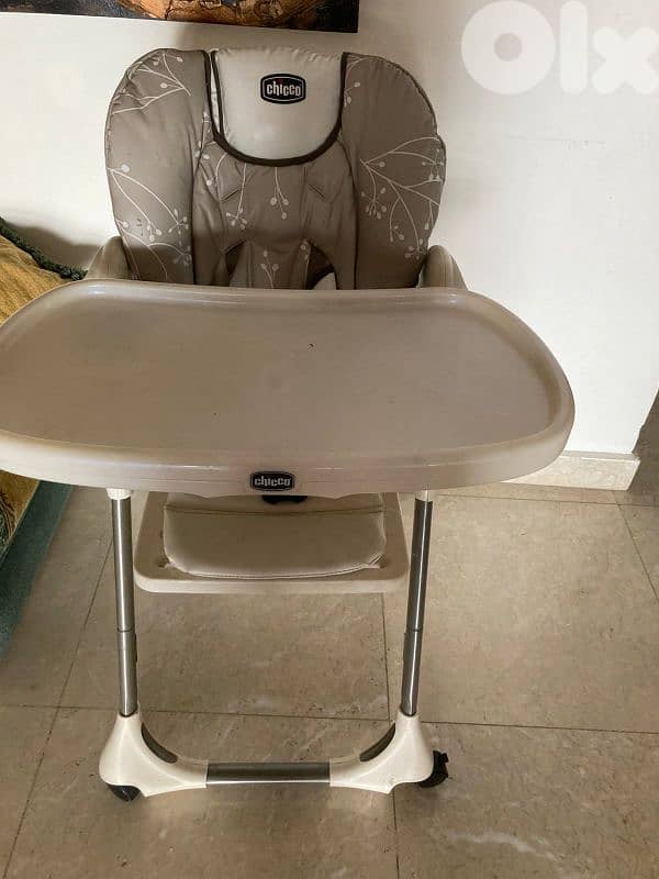 bed & high chair 5