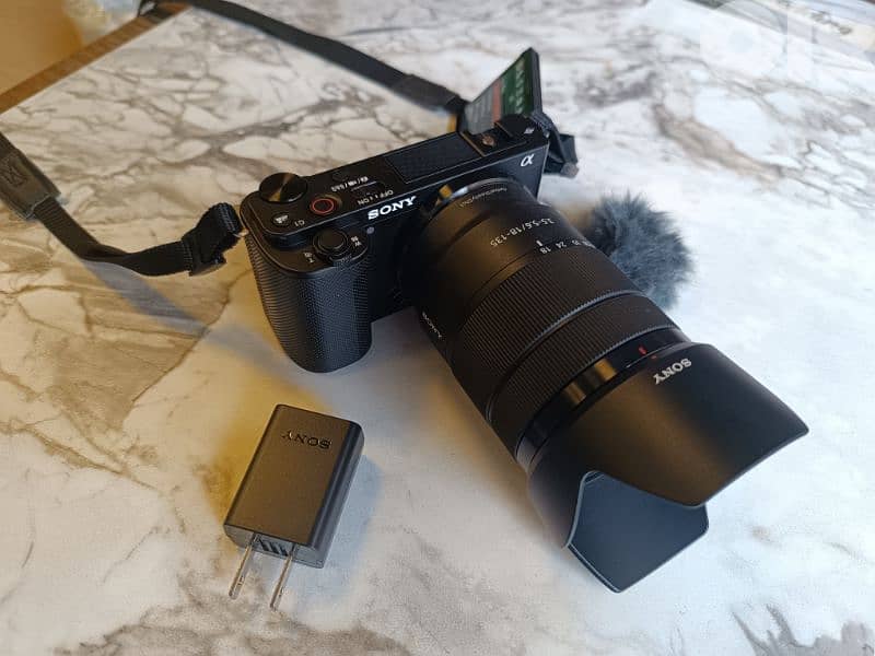 Sony ZV-E10 0