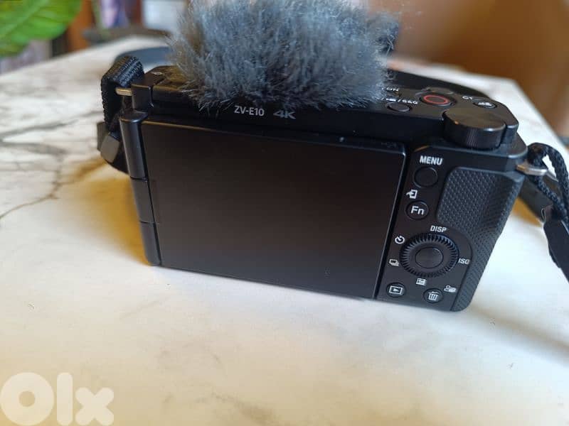 Sony ZV-E10 3