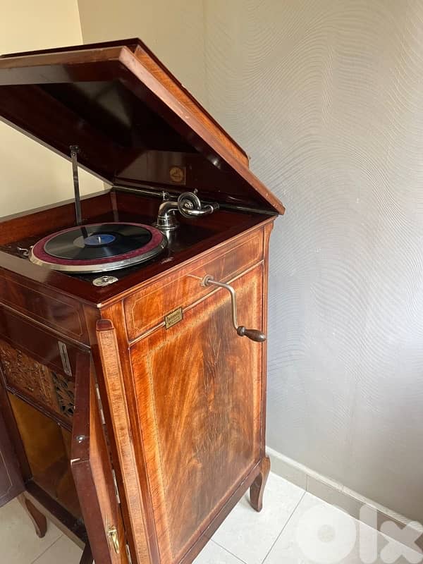 phonograph 650$ 7
