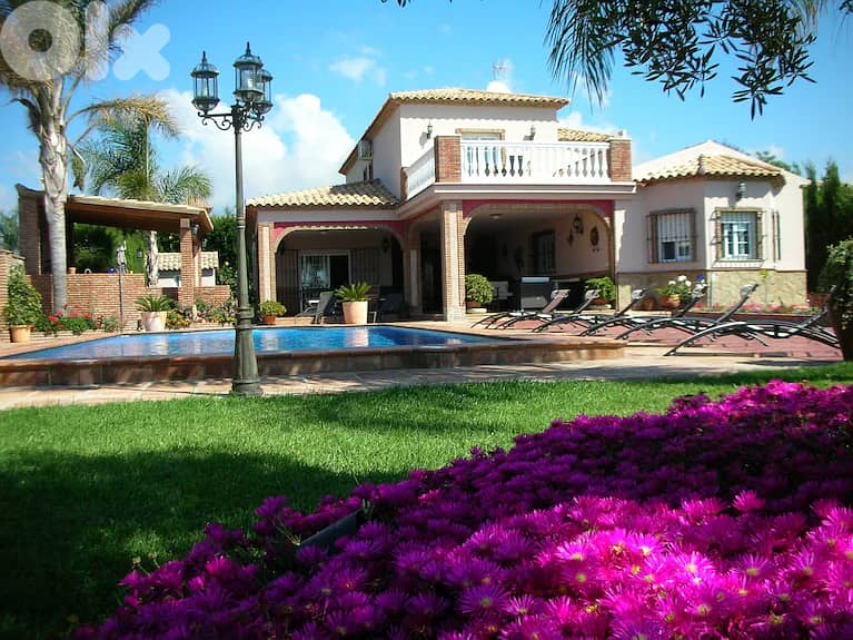 EXCEPTIONAL HIGH-END VILLA IN RABIEH PRIME 2600Sq + POOL , (BI-176) 0