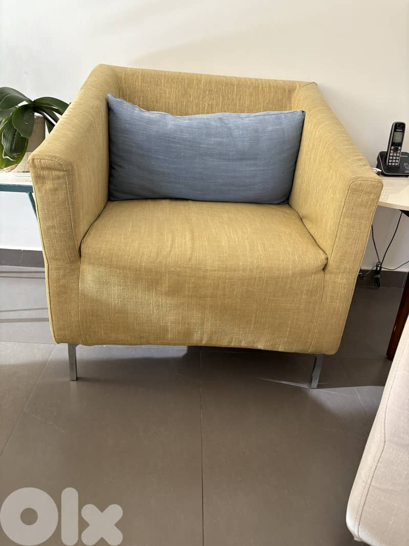 Two one seaters / seats 4
