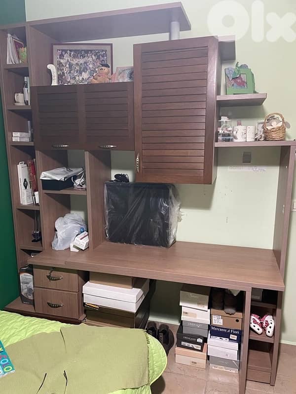 Bedroom desk 1