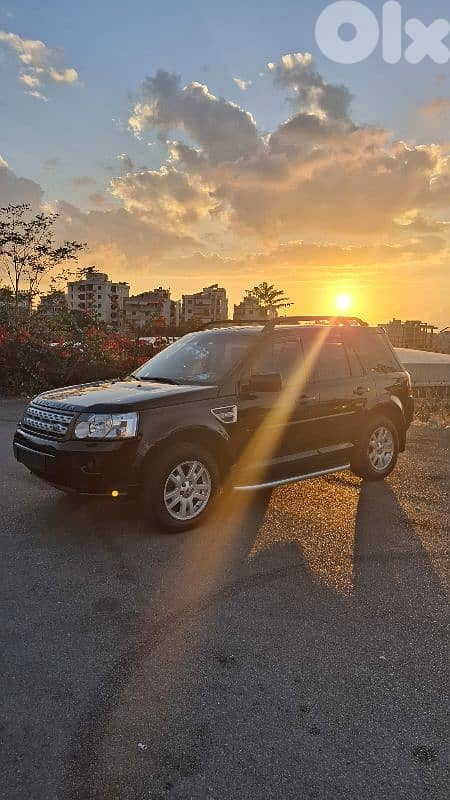 Land Rover LR2 2011 0