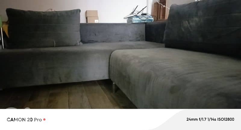 L-shaped sofa for living or sitting room almost new barely used 0