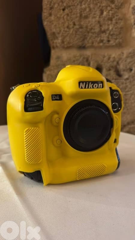 camera nikon D4 03/437978 1