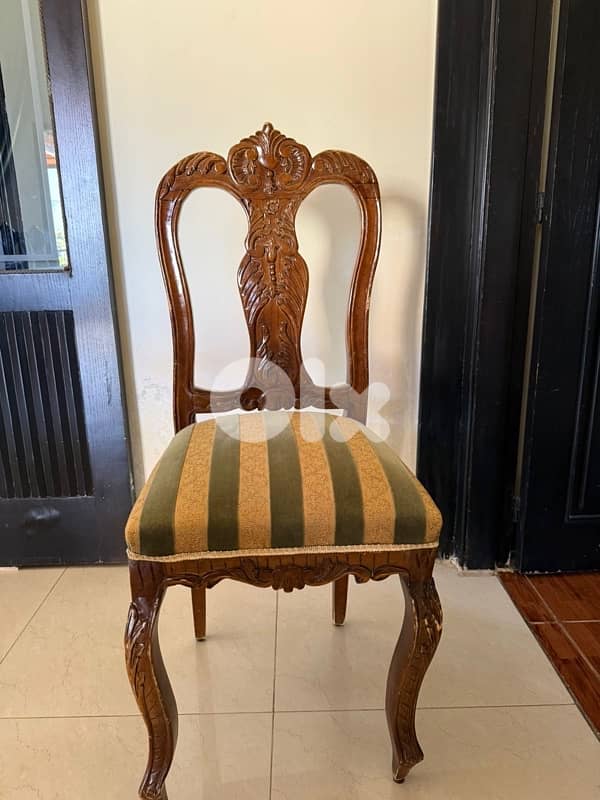 Dining Set with Matching China Cabinet 3