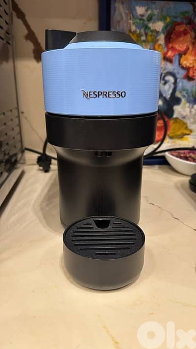 Nespresso original coffee machine almost new