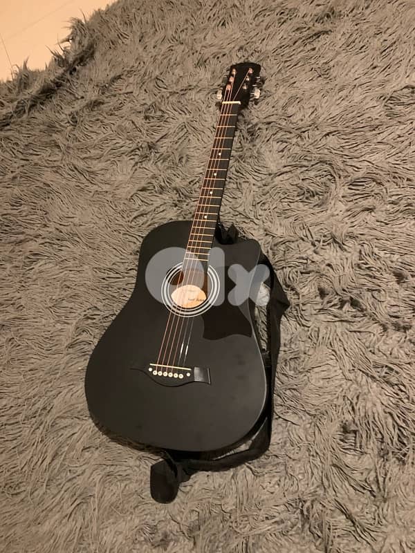 acoustic guitar barely used (71725786) 0