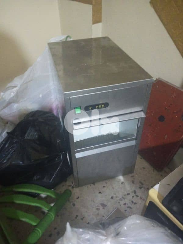 ice maker 1