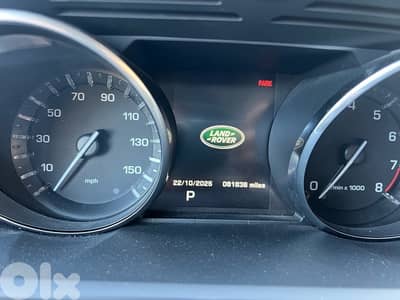 Range Rover Sport 2015 HSE V6 look SVR