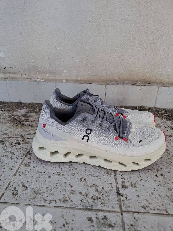 On Cloud shoes for men n. 45 0