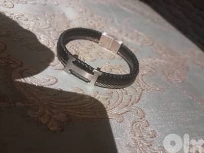 camrbidge hermes braclet used as,new
