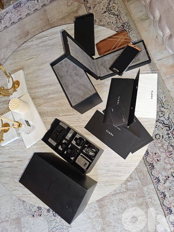 Vertu Signature Touch Bentley Edition 3