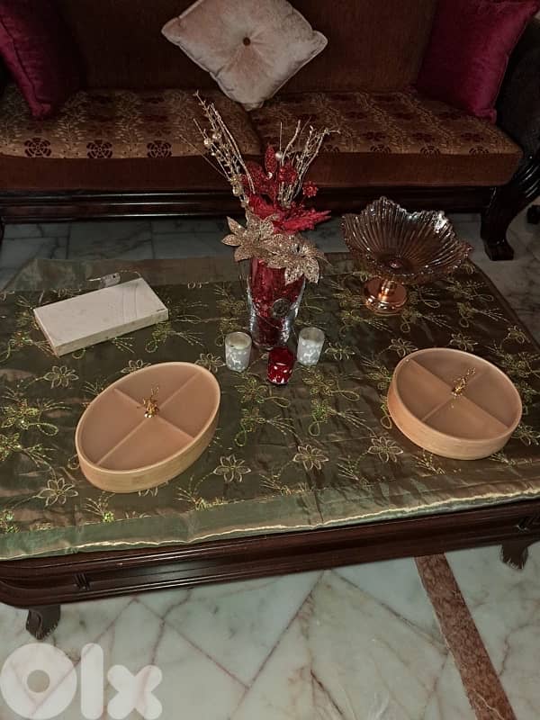 صالون ٣ قطع + طاولة 3