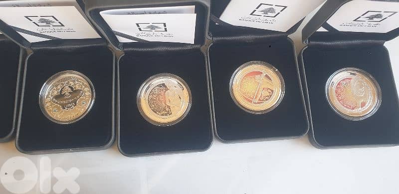 قطع فضة عدد ١٢ مع شهادة من مصرف لبنان،تمثل الابراج الاثني عشر 4