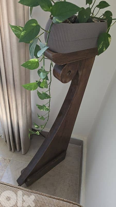 decoration stand 0