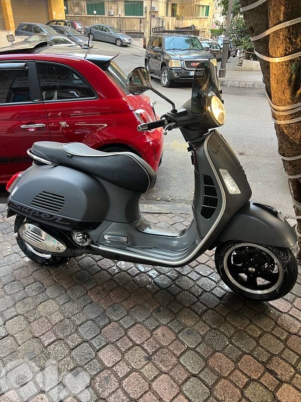 vespa GTS super 300 Cc 2