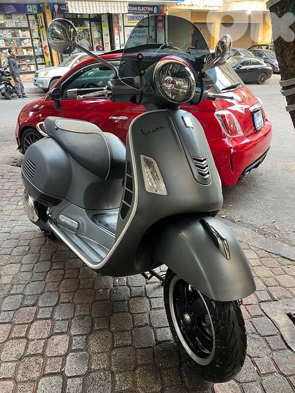 vespa GTS super 300 Cc 4