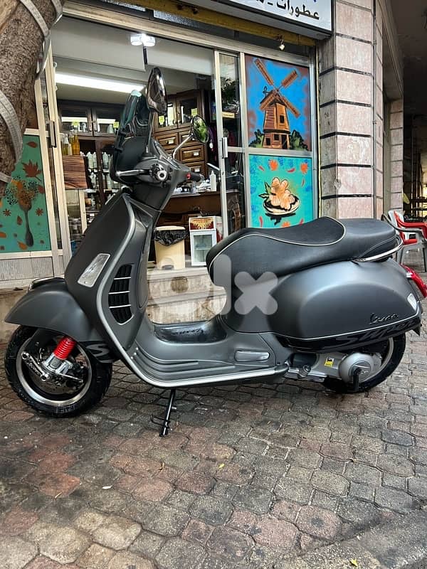vespa GTS super 300 Cc 7