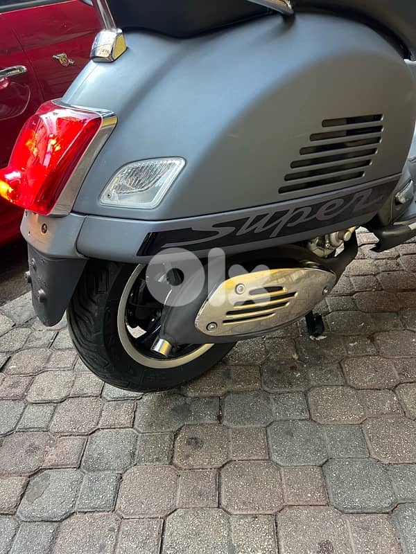 vespa GTS super 300 Cc 11