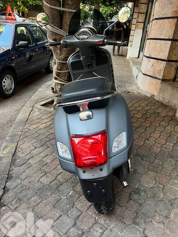 vespa GTS super 300 Cc 12
