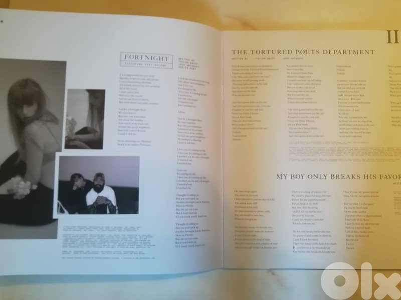 Taylor Swift "The tortured poets department"  album on 2 white vinyl 3