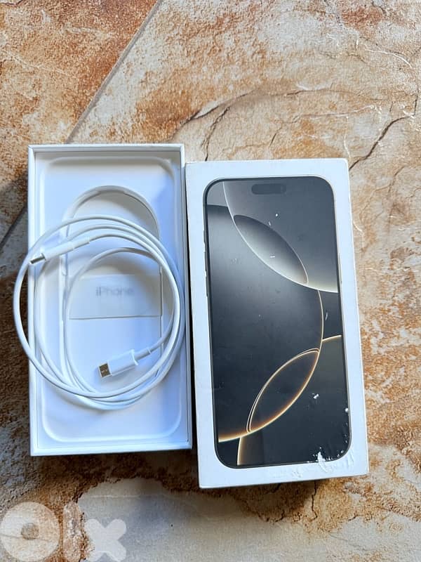 iPhone 16 pro max 6