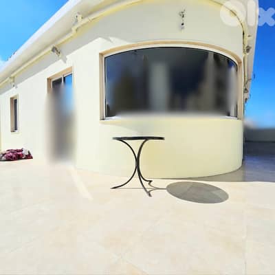 RA25-4475 Apartment for Rent–Hamraشقة مفروشة مع تراس للإيجار في الحمرا