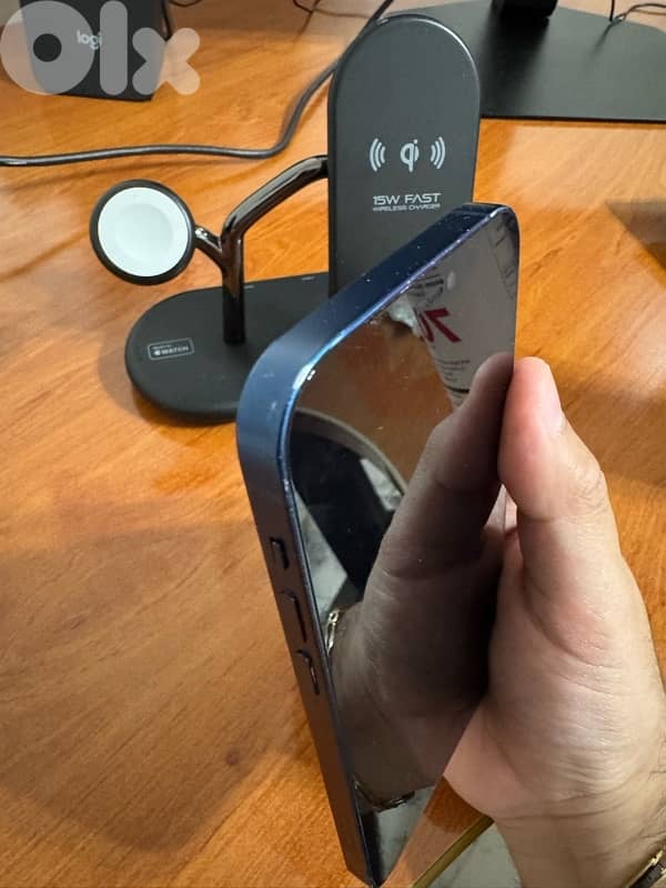 iPhone 12 (64GB) Blue in great condition 3