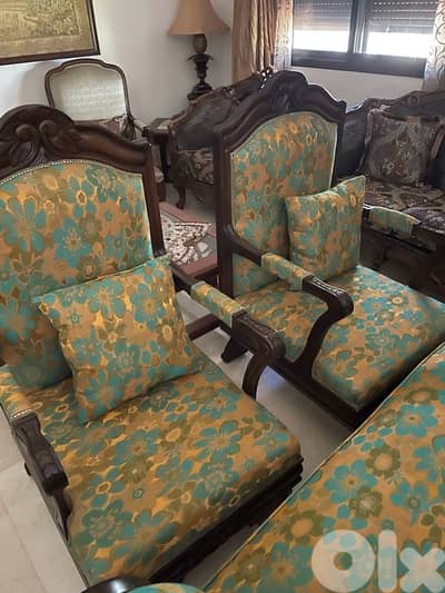 2 chairs and 1 sofa