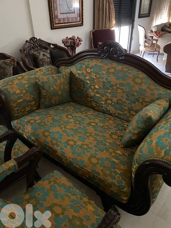 2 chairs and 1 sofa 1