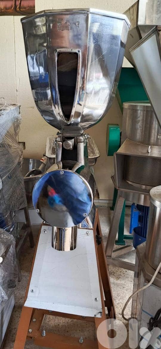 Dried Kishk Grinder – 14 cm Stone  مطحنة الكشك الجاف – حجر 14 سم 2